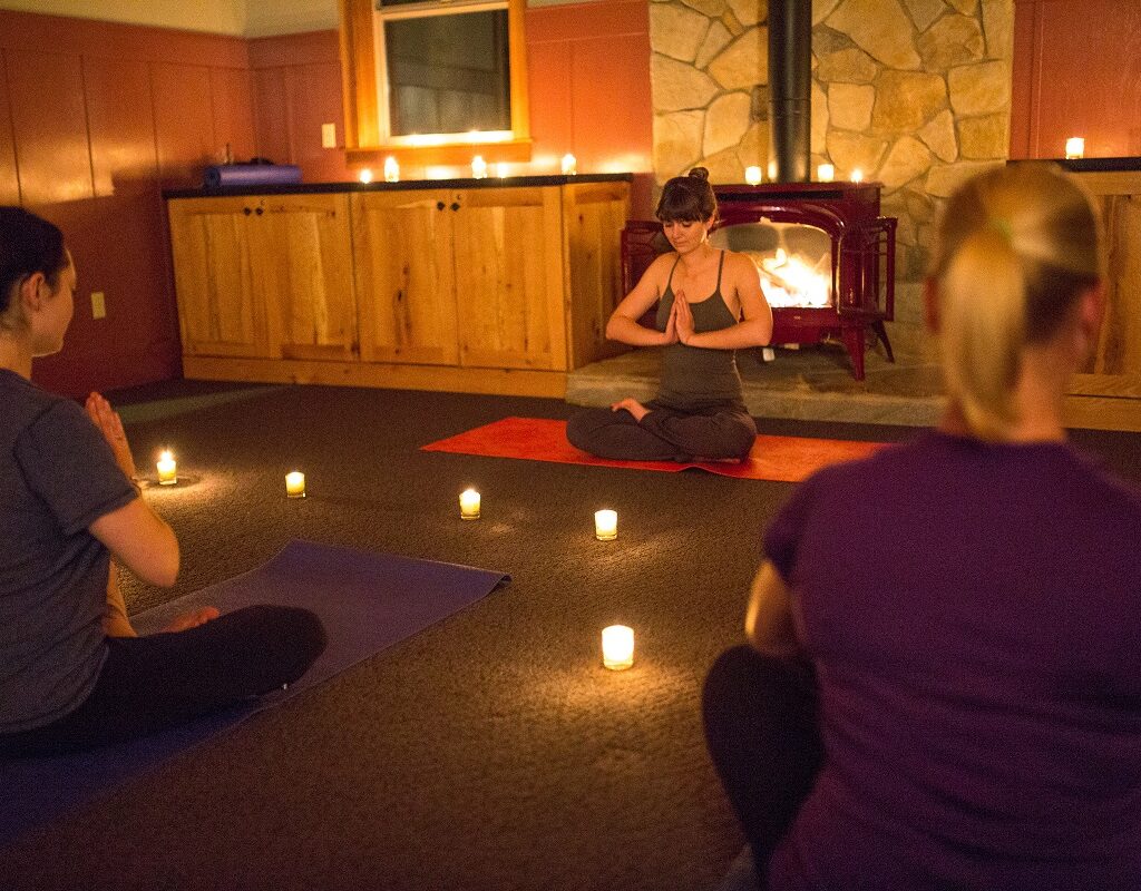 Evergreen Candlelight Yoga Relaxation (Kim Carroll)